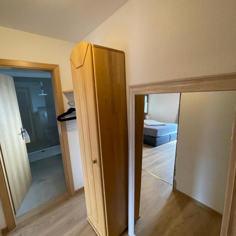 Landhotel Krone - Apartment mit 1 Schlafzimmer, Balkon und Bergblick - 2