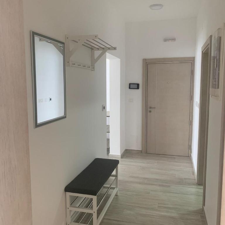 SF Apartments Lux - Two-Bedroom Apartment with Balcony and Sea View - 13