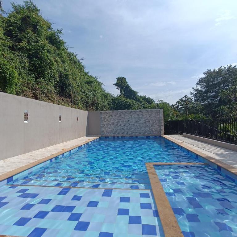 centrico Apartamento con piscina Anapoima - Apartamento Premium de 3 dormitorios con balcón - 2
