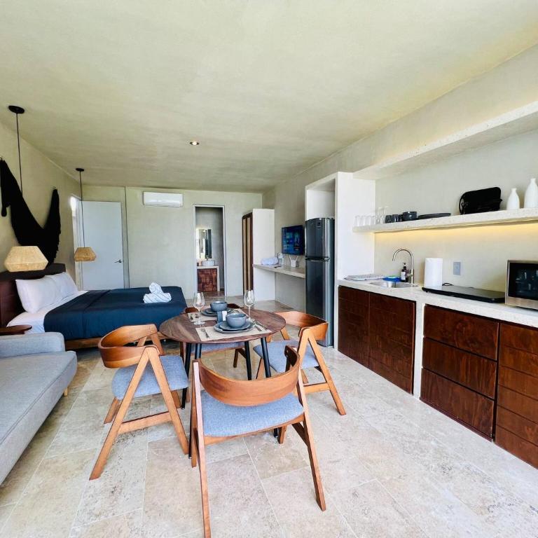 Private Pool New Apartment King Bed Wifi 504 Selva - One-Bedroom Apartment with Pool View - 2