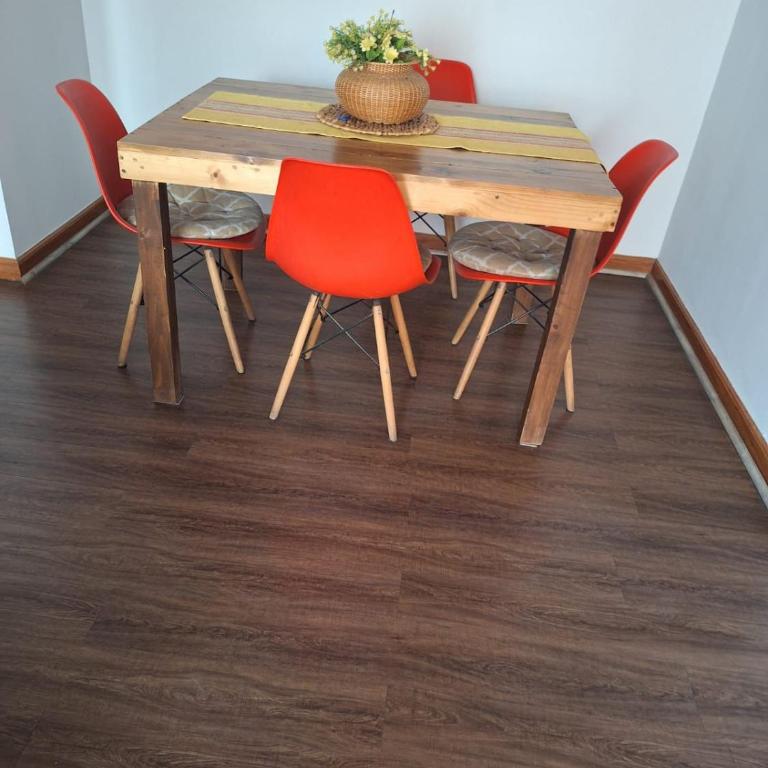 Muy cómodo cerca de clínicas, restaurantes y metro, caminable - Three-Bedroom Apartment - 2