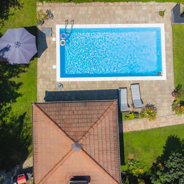 Una Rose - Three-Bedroom Villa - 48