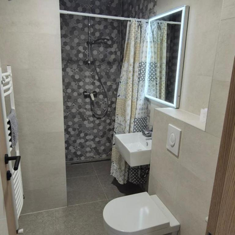 Sarajevo City Apartment - Three-Bedroom Apartment with View - 5