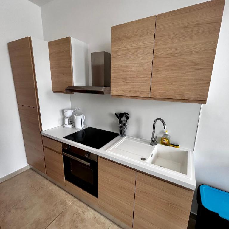 Appartement vue imprenable Vieux-Port et Notre Dame - Studio - Vue sur Mer - 16
