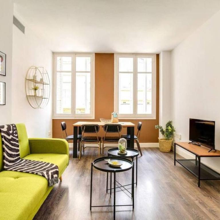 Colorful With Cozy Terrace In Gracia - Apartment - 8