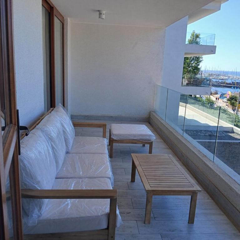 Departamento nuevo, amoblado, gran vista al mar, a pasos de la playa - Two-Bedroom Apartment - 5