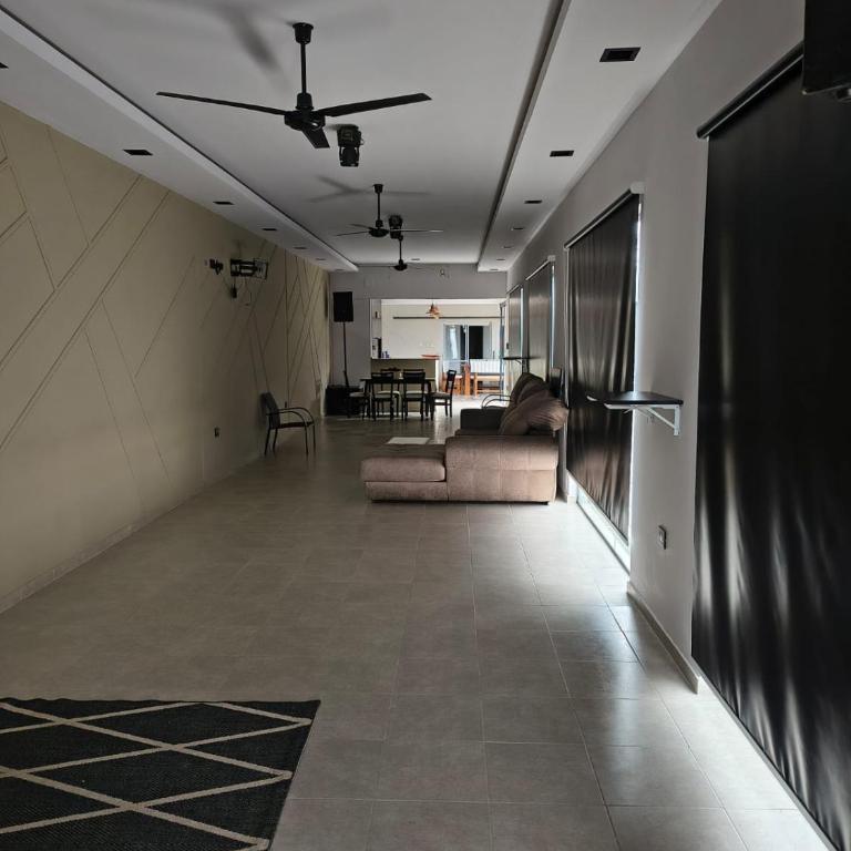 Cabaña La Luisa DOS pileta quincho salon - Three-Bedroom House - 11