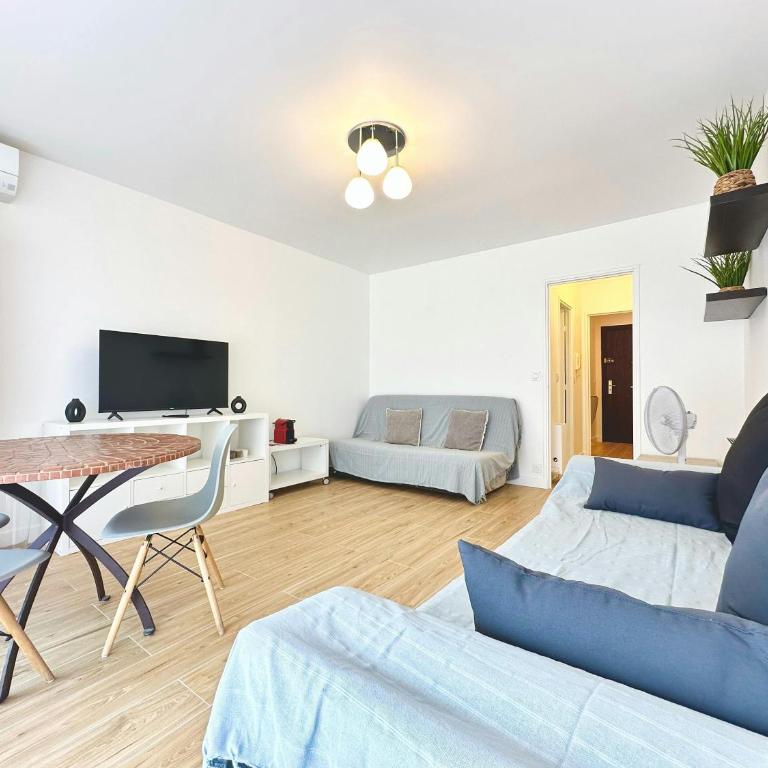 50 des plages Jolie studio centre juan les pins - Appartement - 8