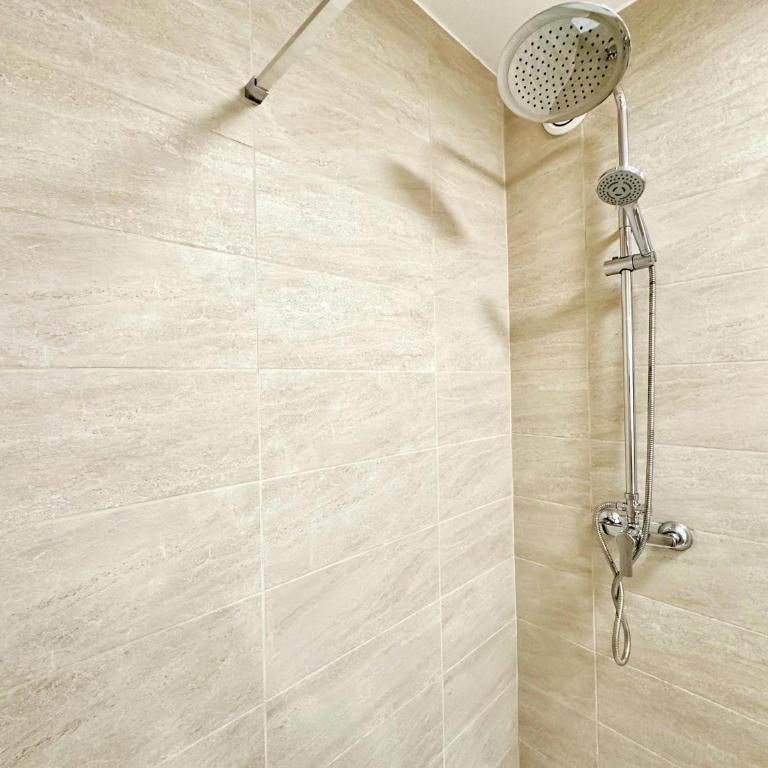 50 des plages Jolie studio centre juan les pins - Appartement - 11