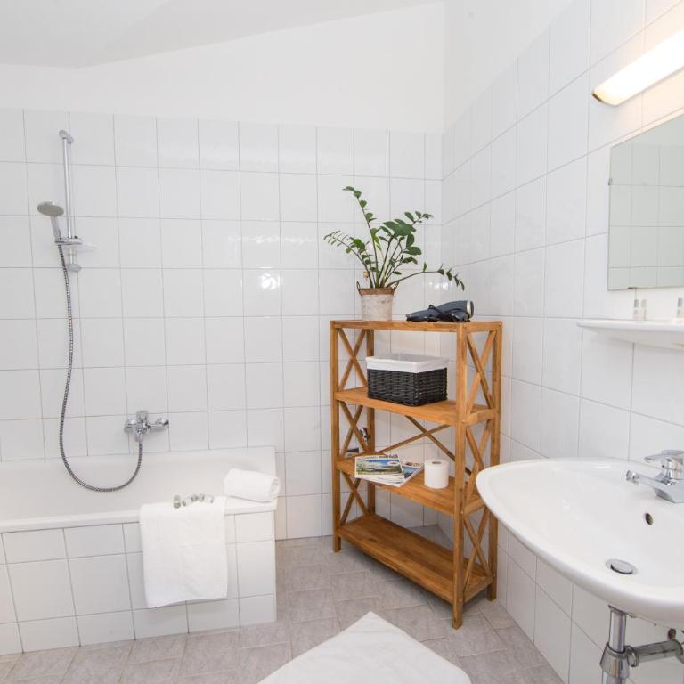 Apartments Schmittental - Schmitten62 Self Check-In - Large One-Bedroom Apartment with Balcony, Top 6 - 2