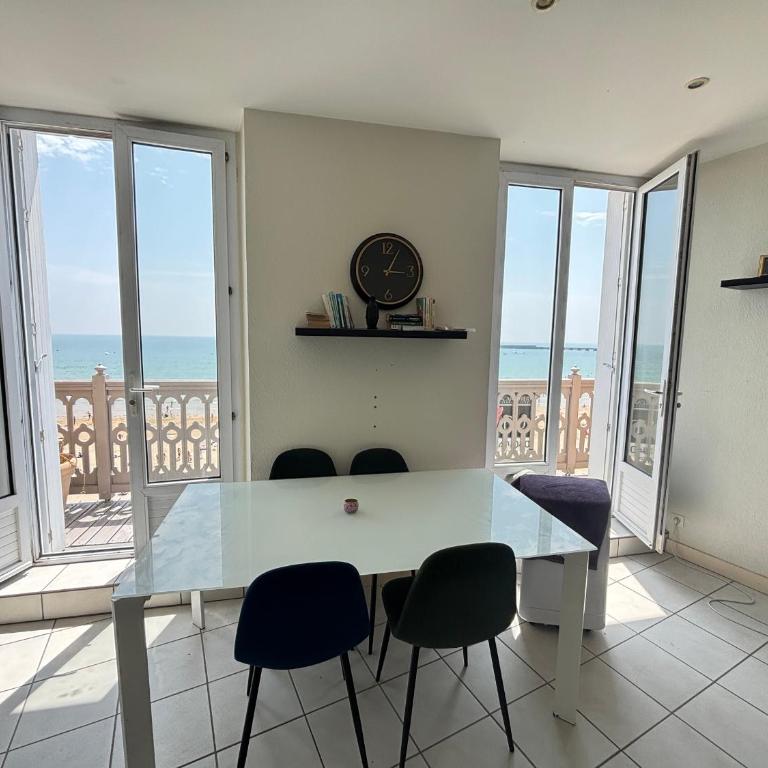 Appartement 2 pièces pour 4 personnes face à la plage - FR-1-197-633 - Apartment - 3