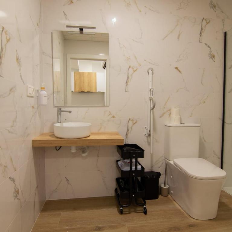 Casa Berni i Català - One-Bedroom Apartment - 8