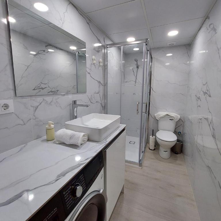Alfonso Center Apartment - Two-Bedroom Apartment - 3