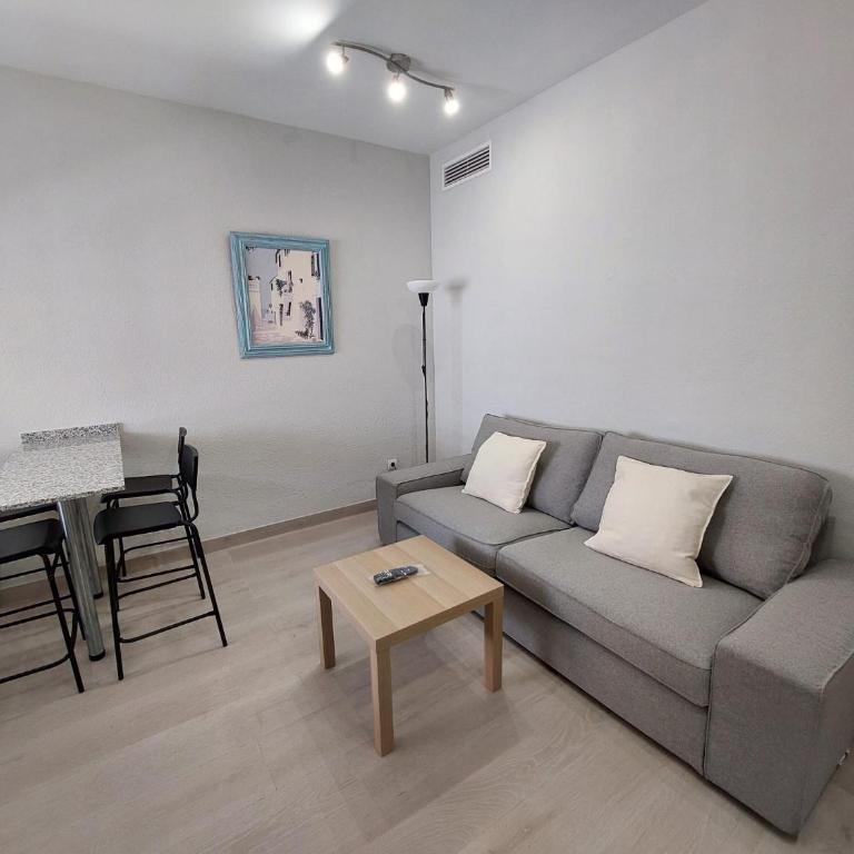 Alfonso Center Apartment - Two-Bedroom Apartment - 1