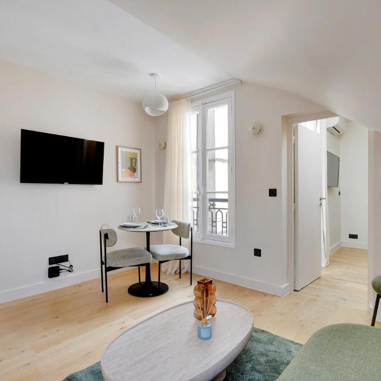 Apt a c 1BR 2P - Saint-Lazare Les Champs Elysée - One-Bedroom Apartment - 10