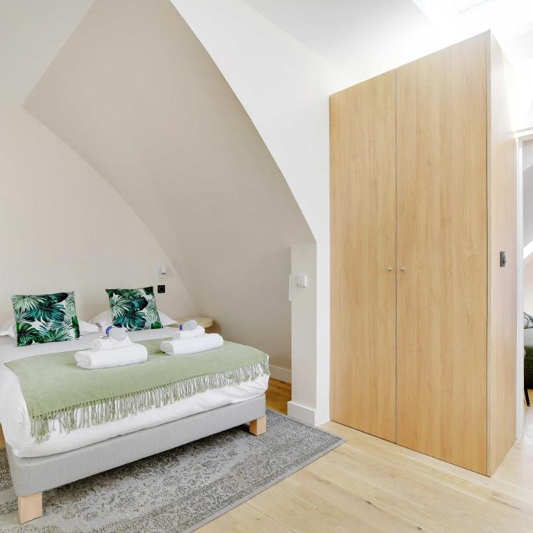 Apt a c 1BR 2P - Saint-Lazare Les Champs Elysée - One-Bedroom Apartment - 4