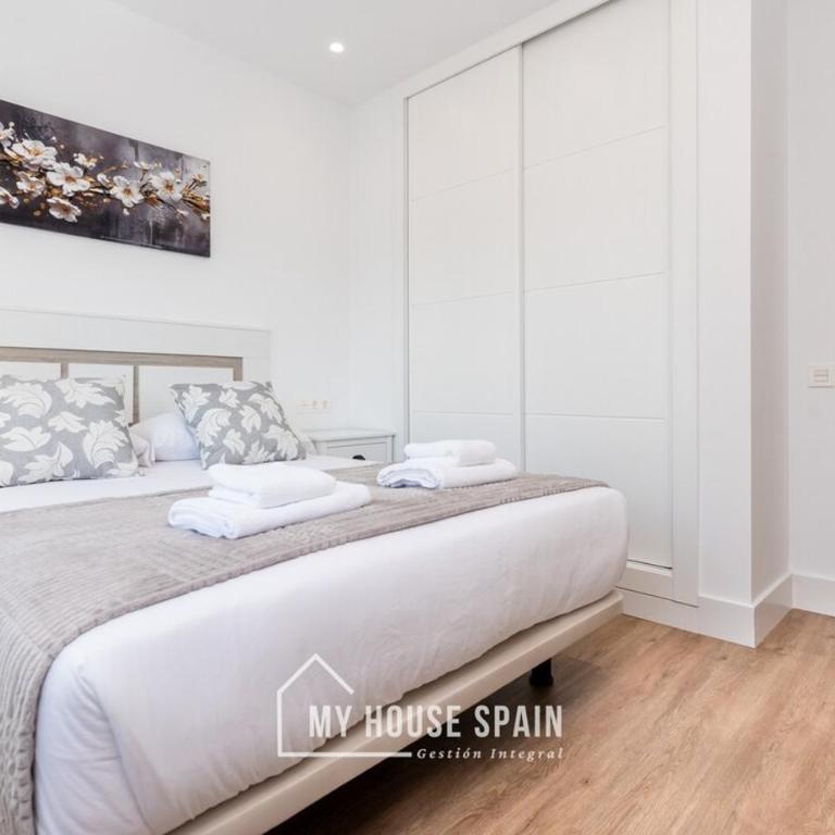 MyHouseSpain - Hermosa casa con jardín en Gijón - Casa de 5 dormitorios - 4