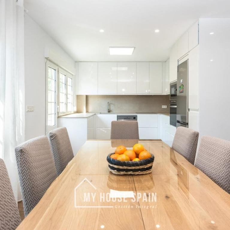 MyHouseSpain - Hermosa casa con jardín en Gijón - Casa de 5 dormitorios - 37