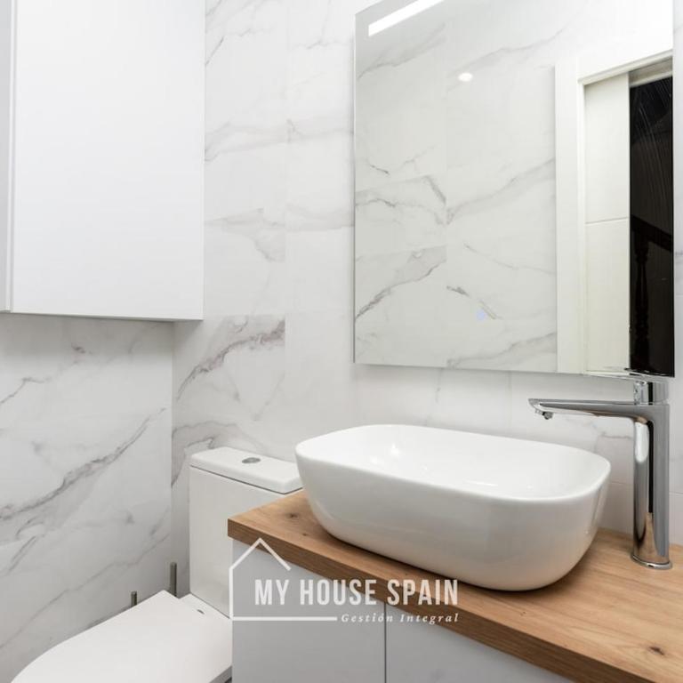 MyHouseSpain - Hermosa casa con jardín en Gijón - Casa de 5 dormitorios - 44