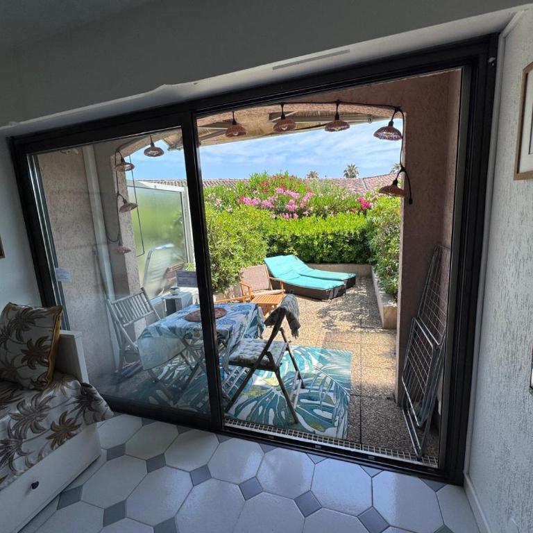 Studio with terrace in the center with AC - Appartement 1 Chambre - 1