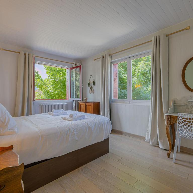 Le Gîte La Pierre Pons - vue montagne - Maison 3 Chambres - 9