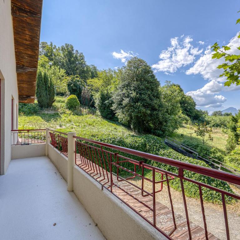 Le Gîte La Pierre Pons - vue montagne - Maison 3 Chambres - 15