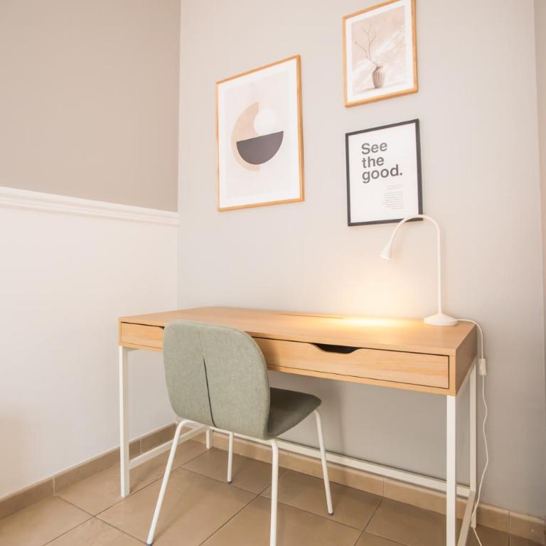 P1MAL1091- Fantastic 3bed steps away from Sagrada - Three-Bedroom Apartment - 8