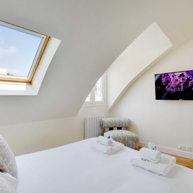 Apt a c 3BR 6P - Saint-Lazare Les Champs Elysée - Three-Bedroom Apartment - 14