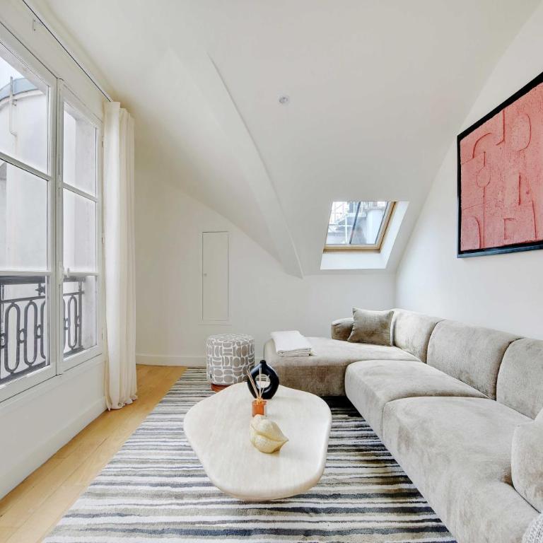 Apt a c 3BR 6P - Saint-Lazare Les Champs Elysée - Three-Bedroom Apartment - 18
