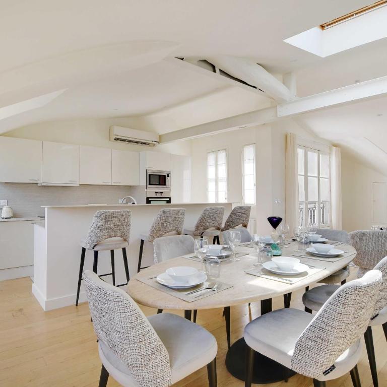 Apt a c 3BR 6P - Saint-Lazare Les Champs Elysée - Three-Bedroom Apartment - 21