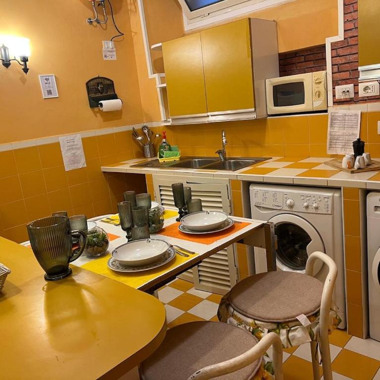 Aventino The Yellow Home - Appartamento con 2 Camere da Letto - 11