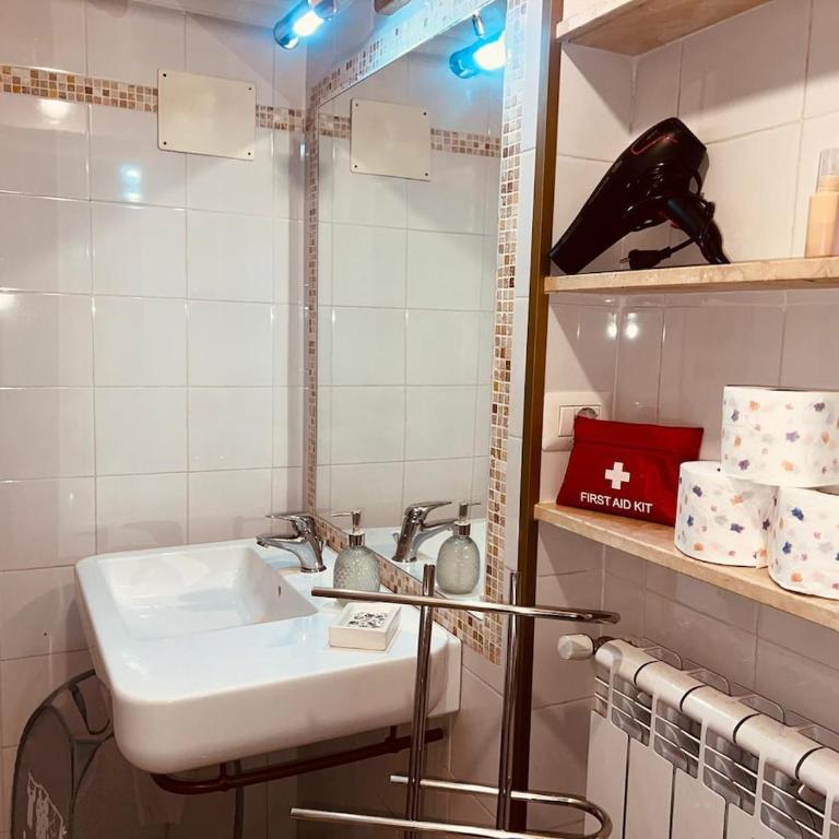 Aventino The Yellow Home - Appartamento con 2 Camere da Letto - 12