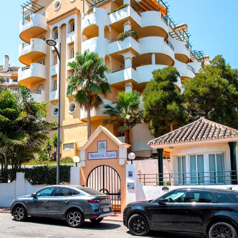Genteel Home Señorío de Aloha - Three-Bedroom Apartment with Swimmingpool - 20