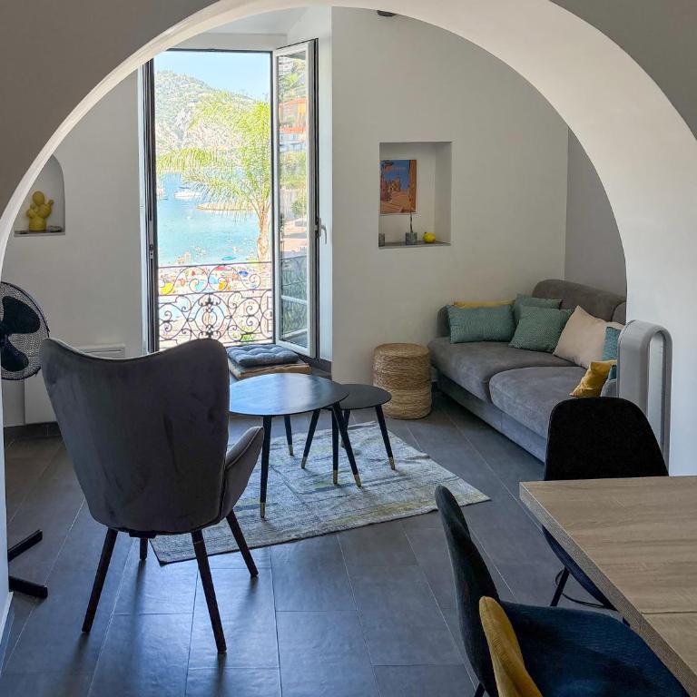 Menton 3 pièces vue mer bord de plage hyper centre - Apartment mit 2 Schlafzimmern - 3