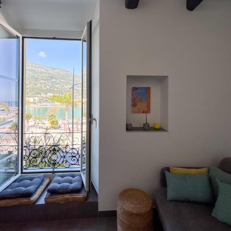 Menton 3 pièces vue mer bord de plage hyper centre - Apartment mit 2 Schlafzimmern - 6