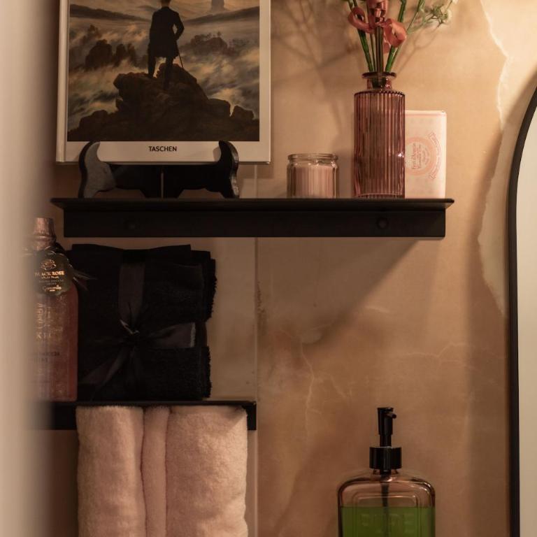 AmazHome - Il Rifugio degli Artisti - Appartamento con 2 Camere da Letto - 17