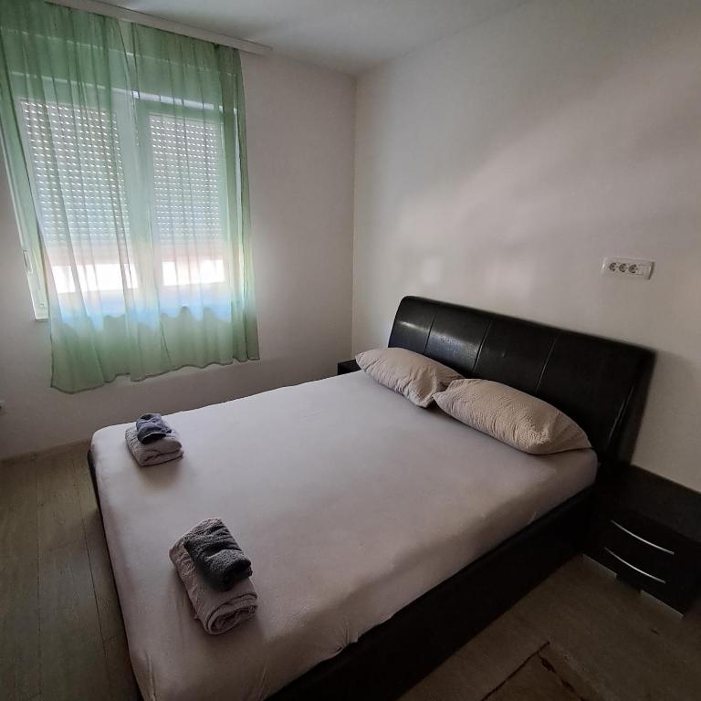 Rayand - One-Bedroom Apartment - 2