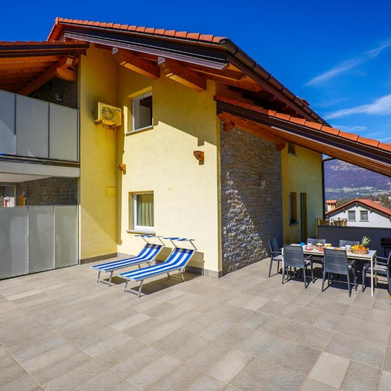 Rose Gialla Pastella Terrassen Ferienwohnung OG - Appartamento con Vista Montagna - 10