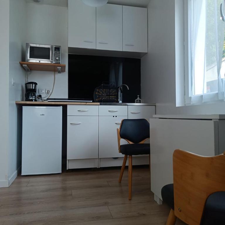Studio quartier hôpital et université - Studio with Sofa Bed - 10
