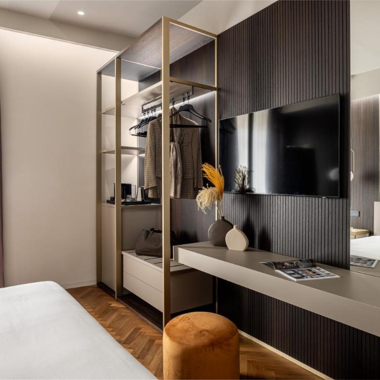 Aramis Deluxe Rooms - Superior Deluxe Double or Twin Room - 31