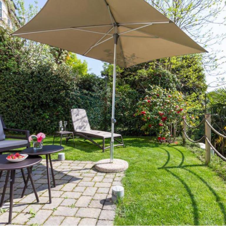La Villa Como - Double Room with Private Bathroom - 21