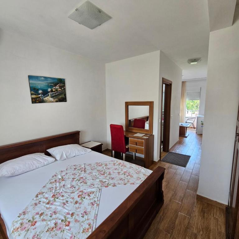 Casa ROBI - Apartments - Deluxe Room - 3