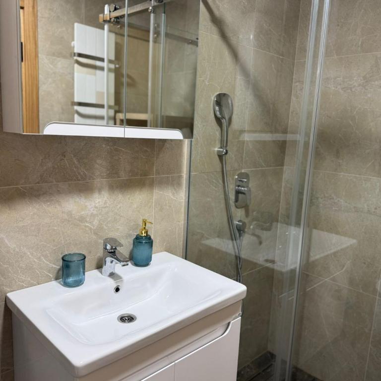 Apartman 53 - One-Bedroom Apartment - 14
