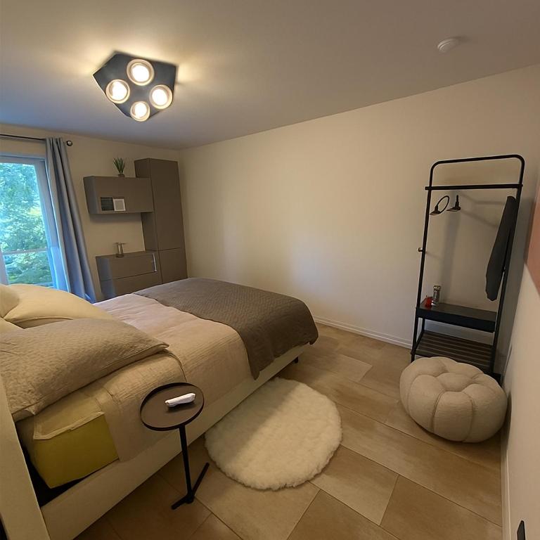 Chambre d'hôte - Réservée aux femmes - cosy centre ville avec terrasse - Chambre Simple - Vue sur Jardin - 1