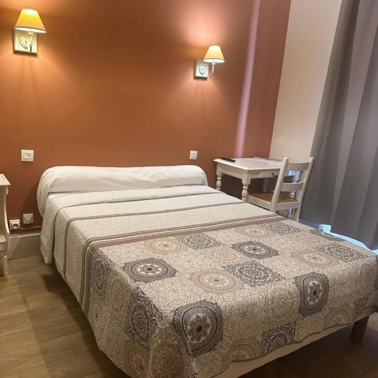 Hotel Azur - Chambre Double Confort - 3