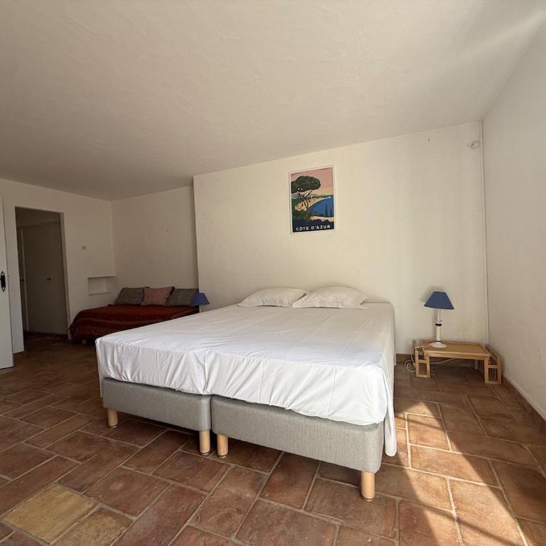 Villa Provençale de Charme avec Piscine et Vue mer - Villa - 17