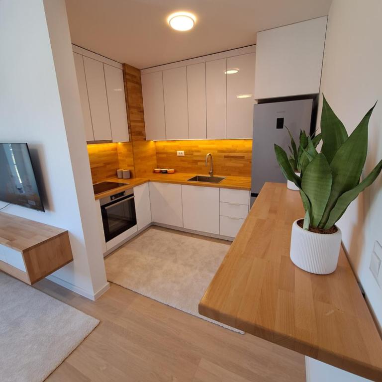 Sunset Dream Apartment -- 2 minutes from the Airport - Apartman sa 1 Spavaćom Sobom - 6