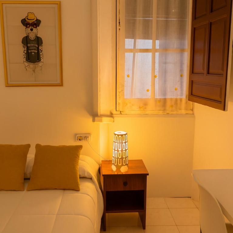 Casa Antares - Single Room with Private Bathroom - 3