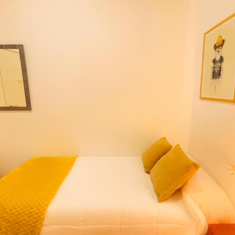 Casa Antares - Single Room with Private Bathroom - 2