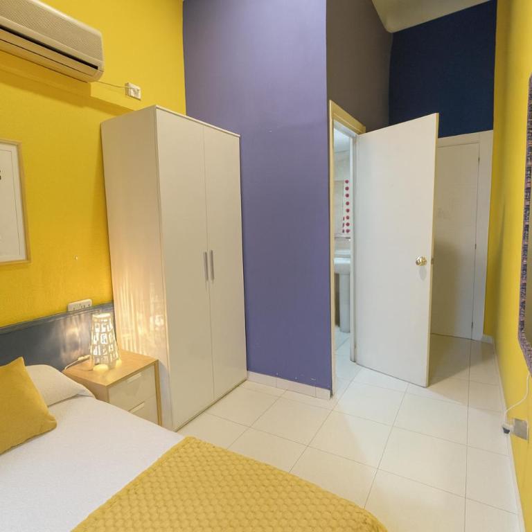 Casa Antares - Single Room with Private Bathroom - 4